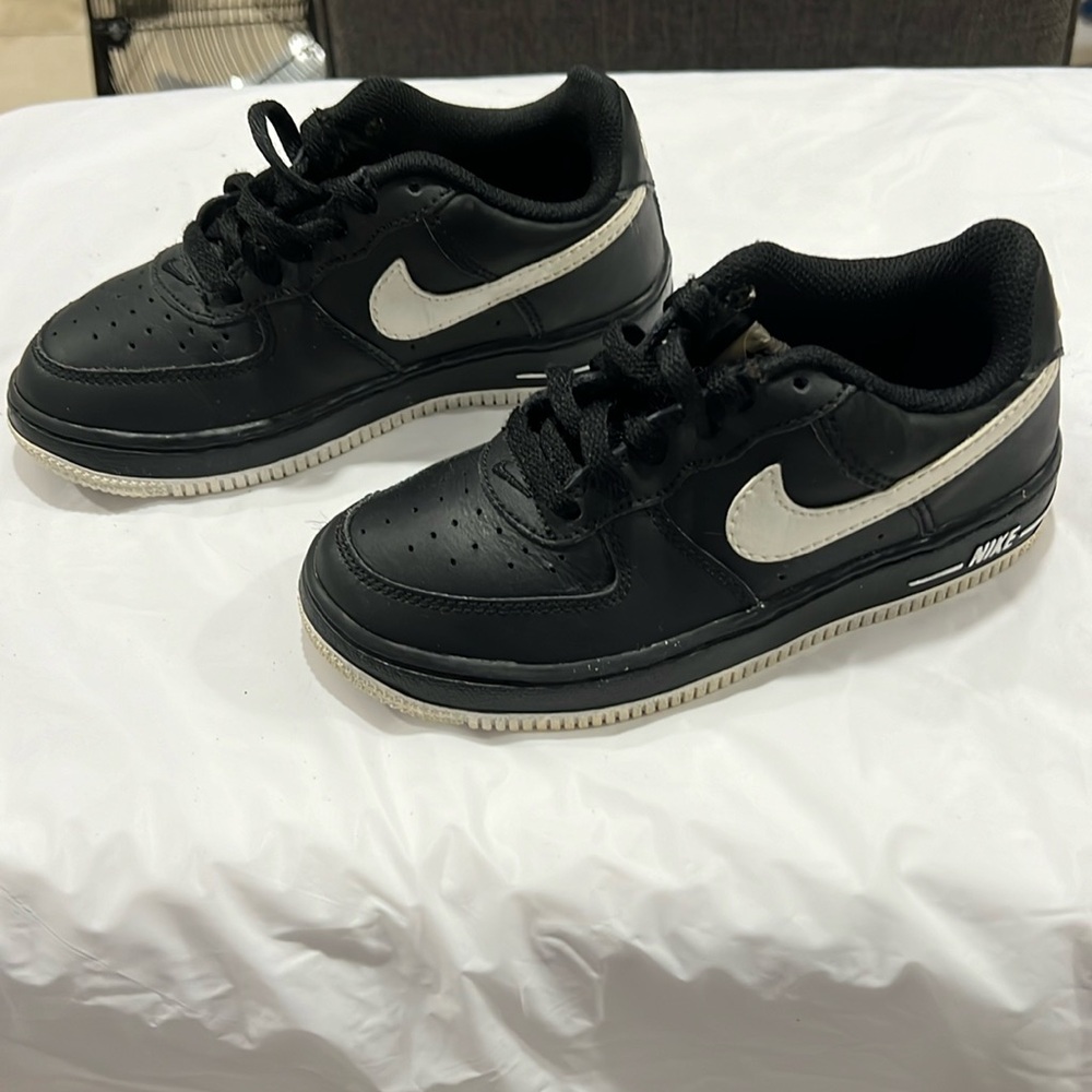 Nike Air Force 1 AF1 Low Black Shoes Youth Size 12C